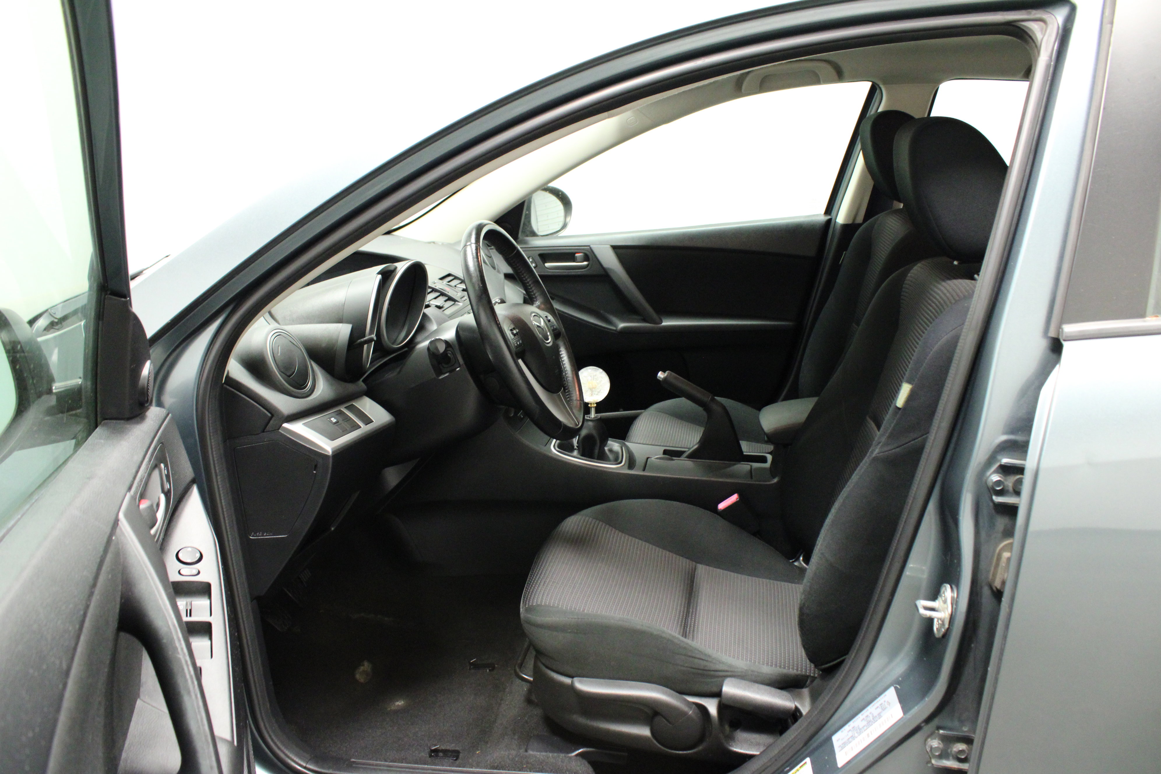 Used 2012 MAZDA MAZDA3 i Touring image 14