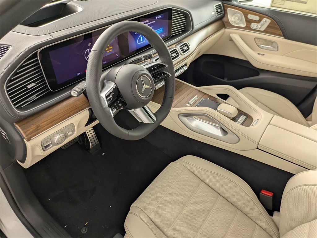 New 2026 Mercedes-Benz GLS 580 4MATIC image 7