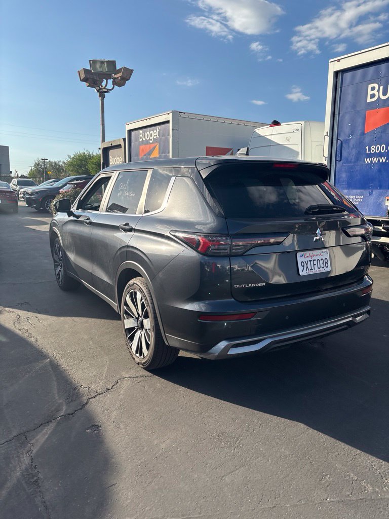 Used 2025 Mitsubishi Outlander SE AWD/4WD image 5