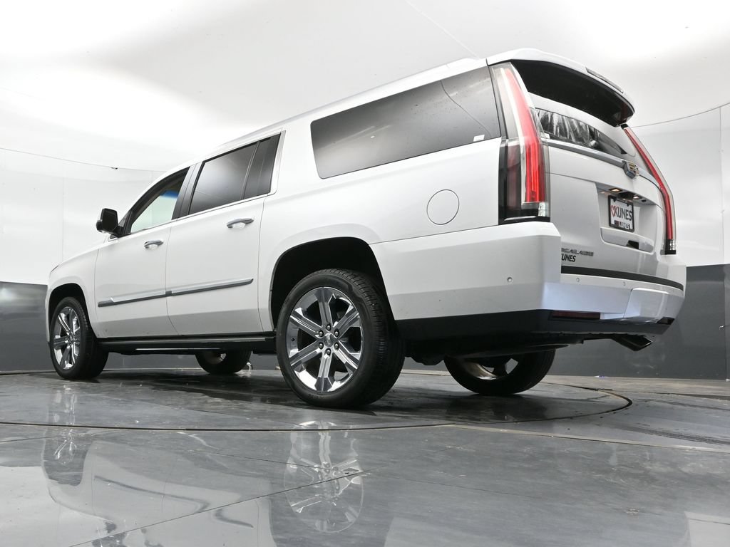 Used 2018 Cadillac Escalade ESV Premium Luxury AWD/4WD image 48