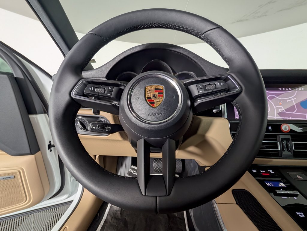 New 2026 Porsche Macan AWD/4WD image 36