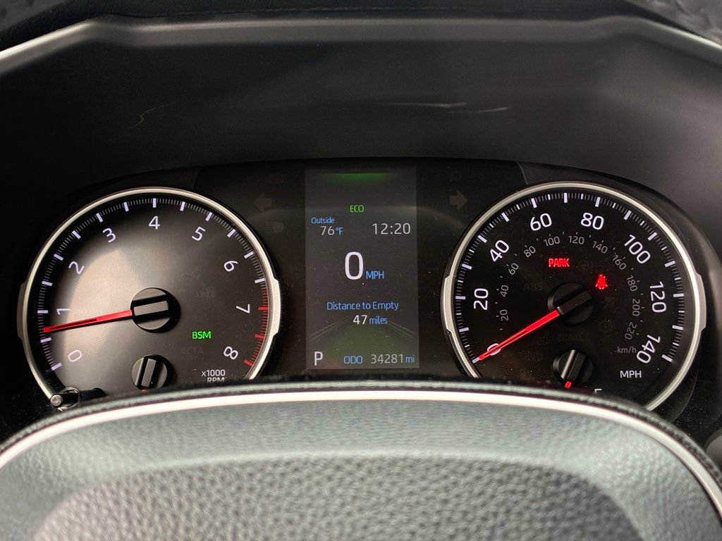 Used 2021 Toyota RAV4 XLE Premium FWD image 24