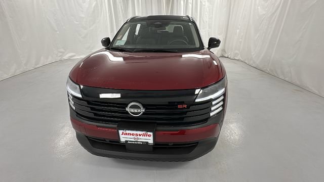 Used 2025 Nissan Kicks SR w/ Illumination Package image 8