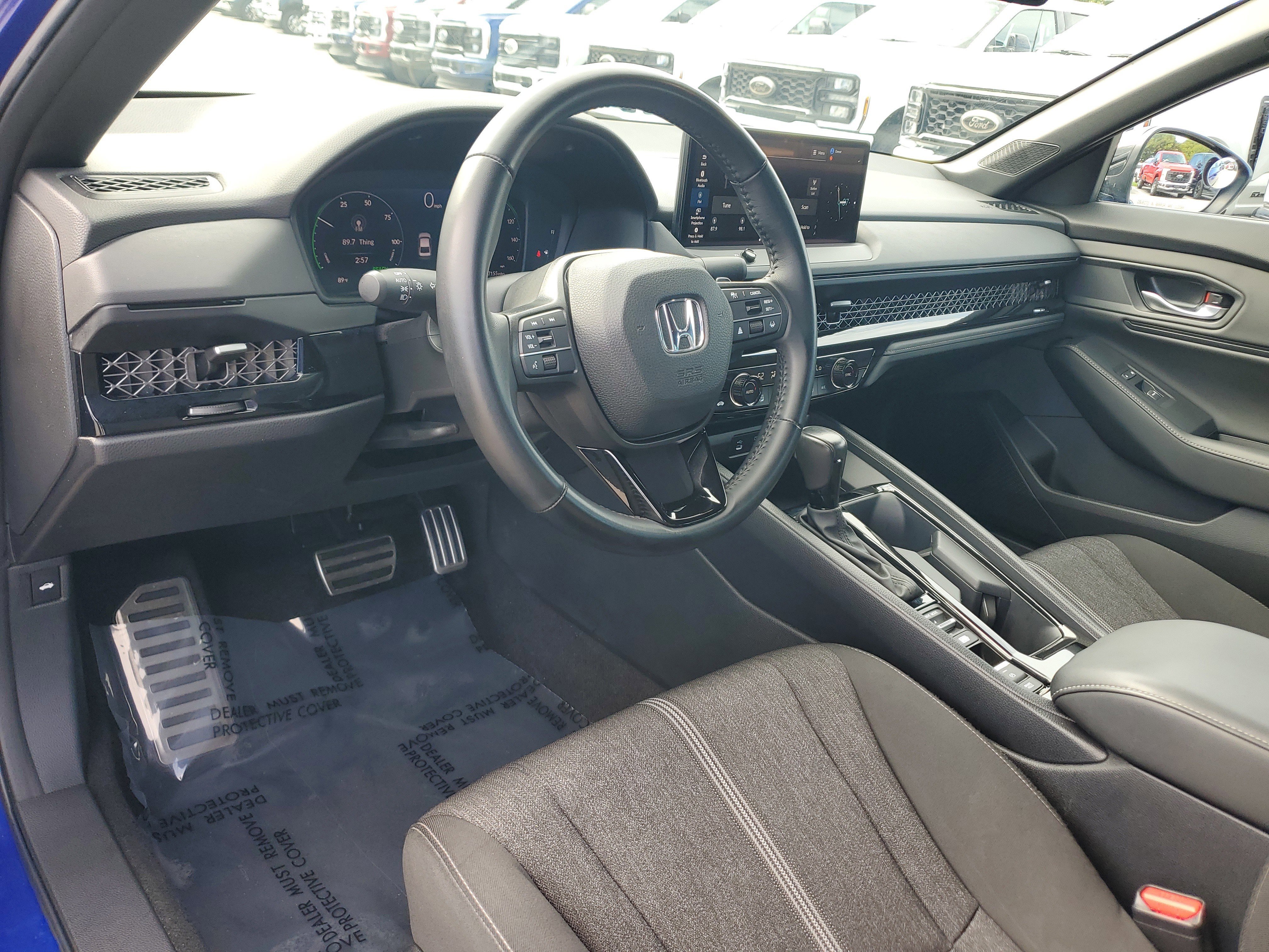 Used 2023 Honda Accord Sport image 9