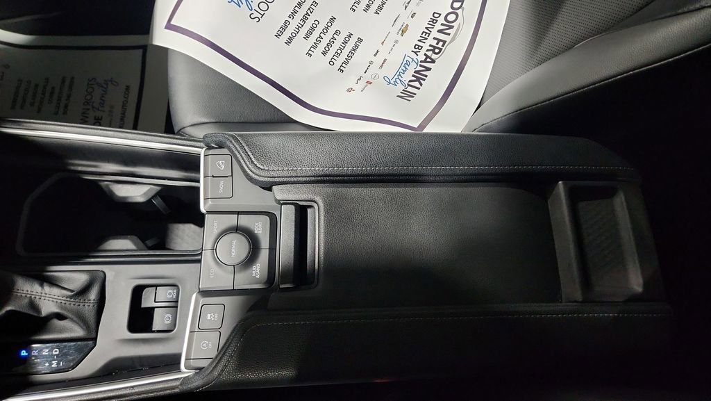 Used 2024 Toyota Grand Highlander XLE image 24