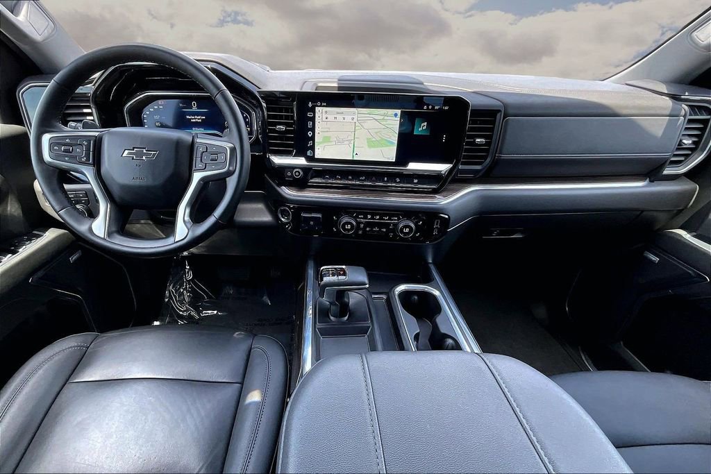 Used 2024 Chevrolet Silverado 1500 LT Trail Boss w/ Convenience Package II AWD/4WD image 8