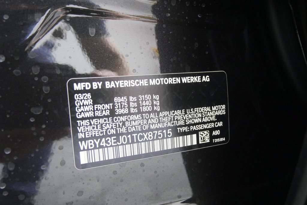 Used 2026 BMW i7 eDrive50 w/ Premium Package RWD image 27