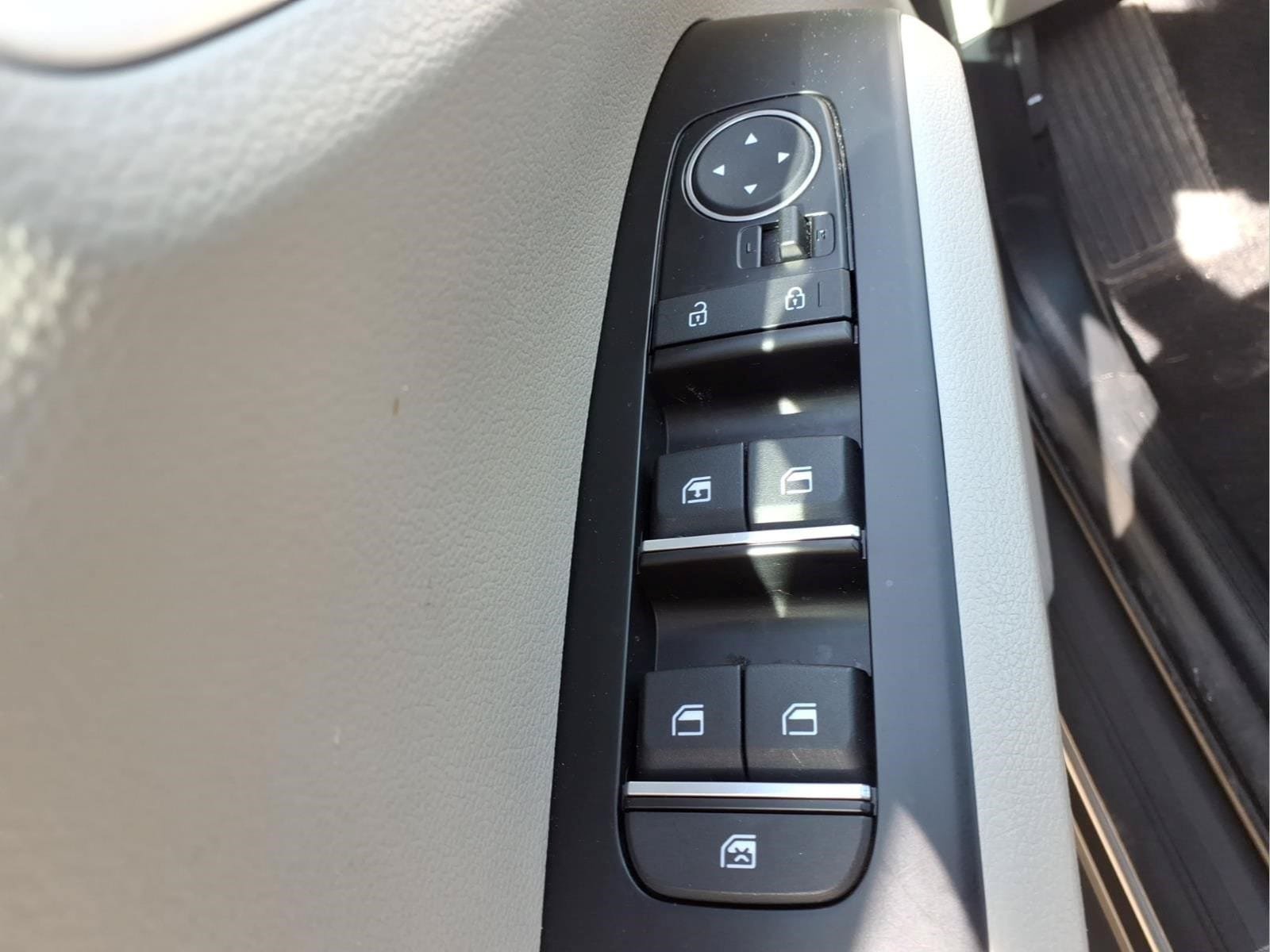 Used 2025 Kia Soul LX w/ LX Technology Package FWD image 20