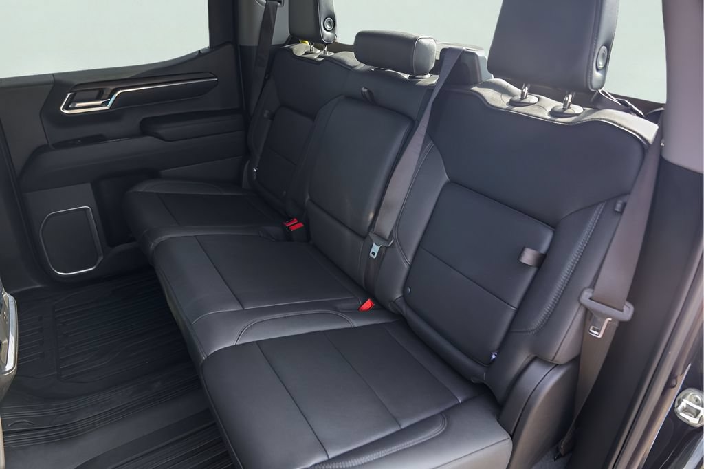 Used 2023 GMC Sierra 1500 SLT w/ SLT Premium Package AWD/4WD image 26