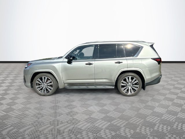 Used 2024 Lexus LX 600 4WD w/ Appearance Package image 4