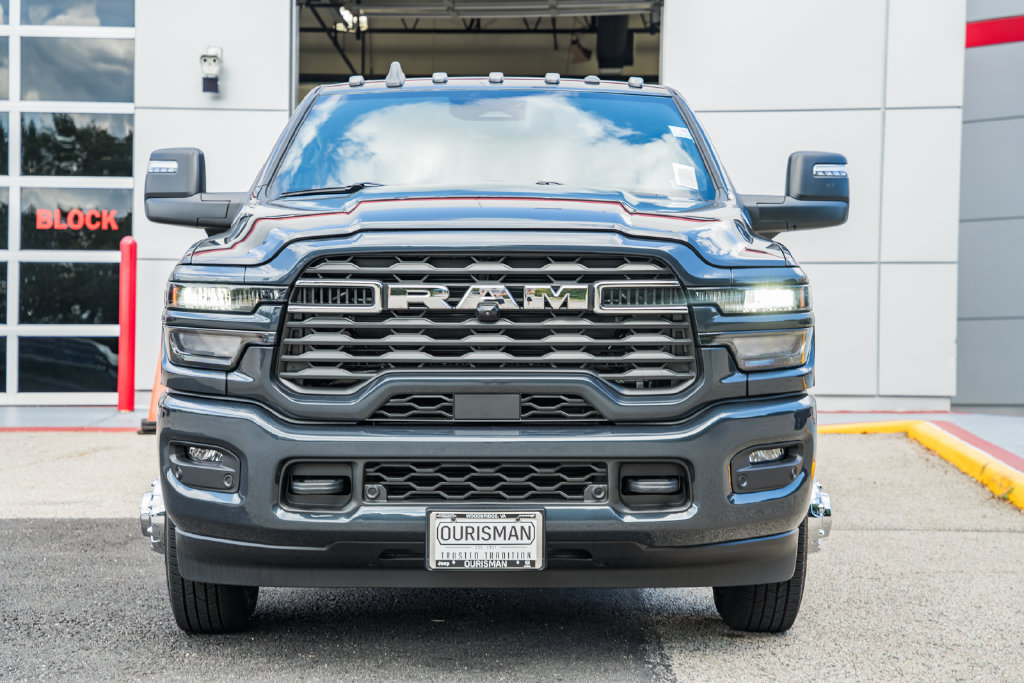 New 2027 RAM 3500 Big Horn AWD/4WD image 2