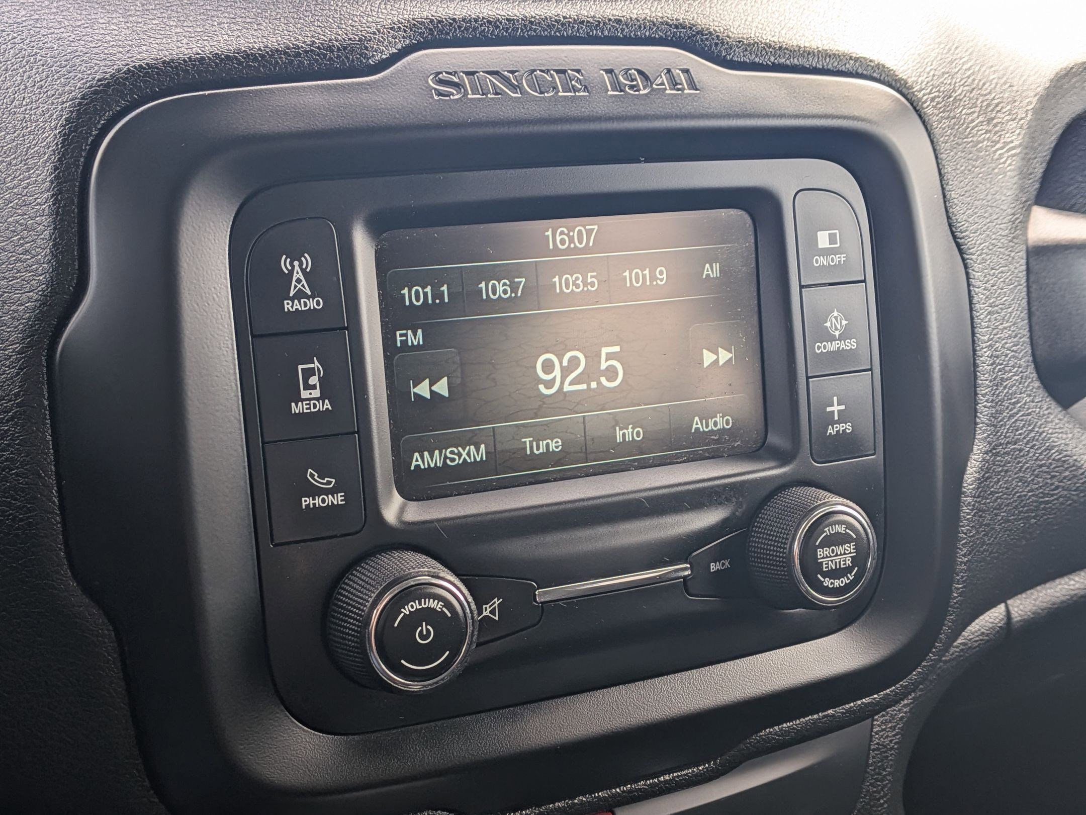 Used 2017 Jeep Renegade Sport w/ Power & Air Group image 20