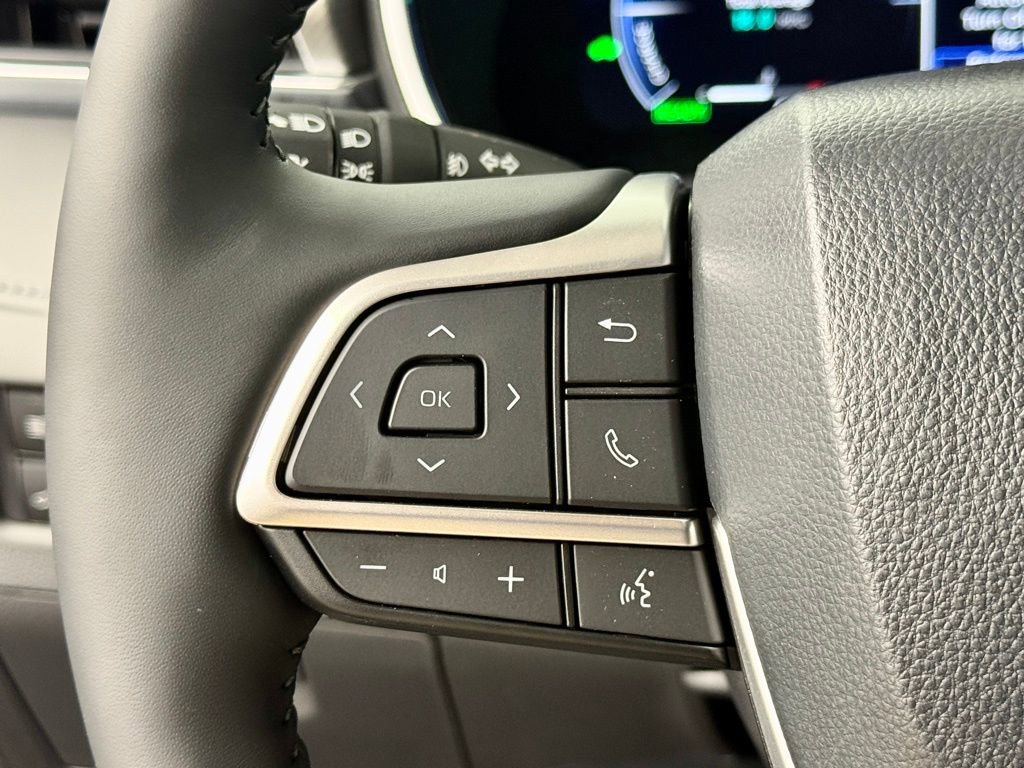 Used 2026 Toyota Highlander Platinum image 25