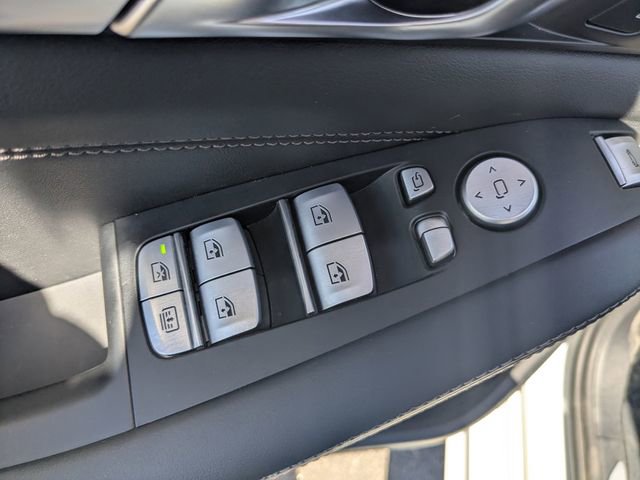 Used 2025 BMW X7 M60i w/ Climate Comfort Package AWD/4WD image 24