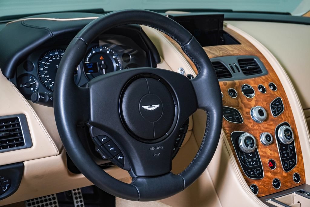 Used 2016 Aston Martin DB9 GT RWD image 27