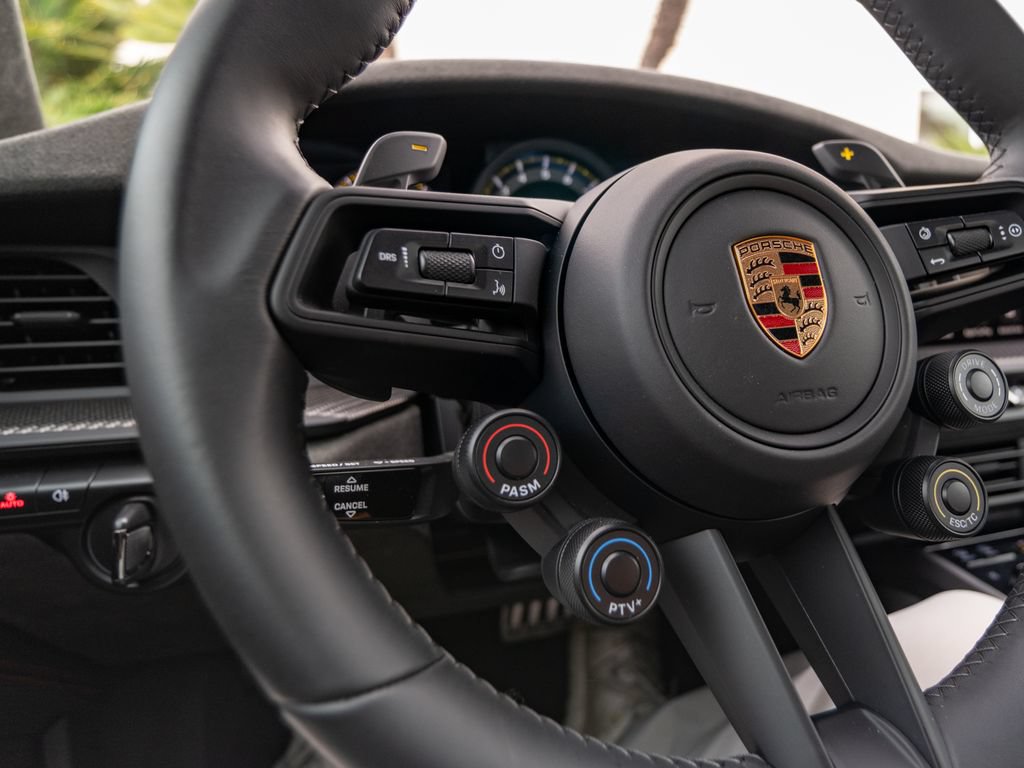 Used 2025 Porsche 911 GT3 RS RWD image 17