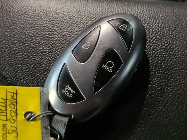 Used 2025 Hyundai Elantra SEL FWD image 26