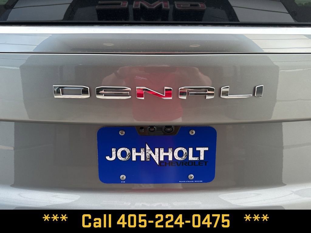 New 2026 GMC Yukon Denali w/ Denali Reserve Package AWD/4WD image 13