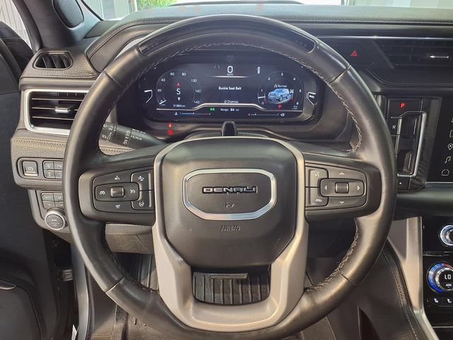 Used 2024 GMC Yukon Denali w/ Advanced Technology Package AWD/4WD image 9