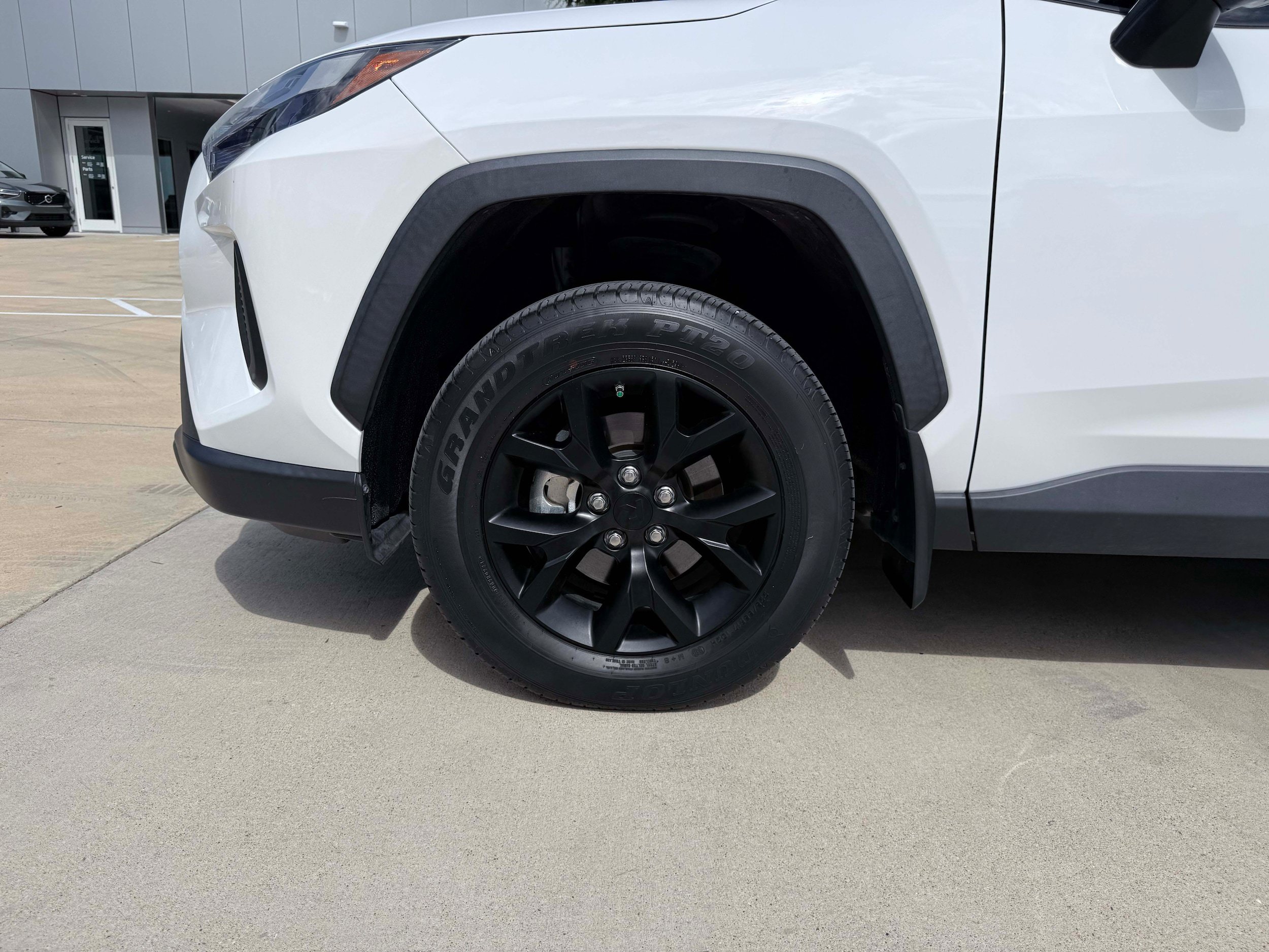 Used 2023 Toyota RAV4 LE FWD image 10