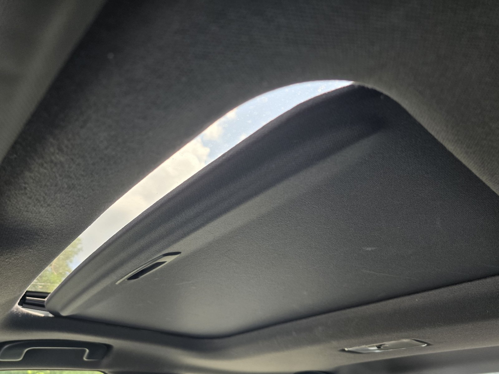 Used 2020 Toyota Corolla XSE FWD image 24