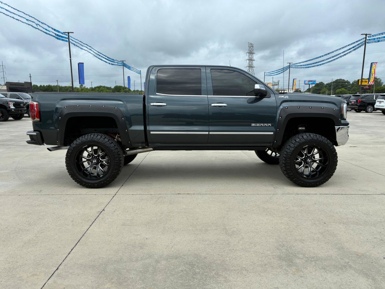 Used 2017 GMC Sierra 1500 SLT AWD/4WD image 5