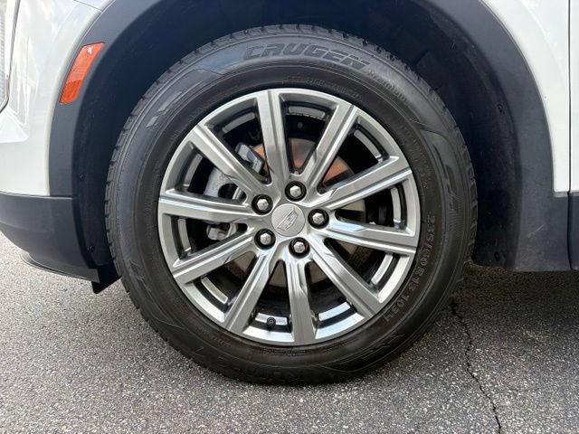 Used 2021 Cadillac XT4 Premium Luxury w/ Cold Weather Package FWD image 13