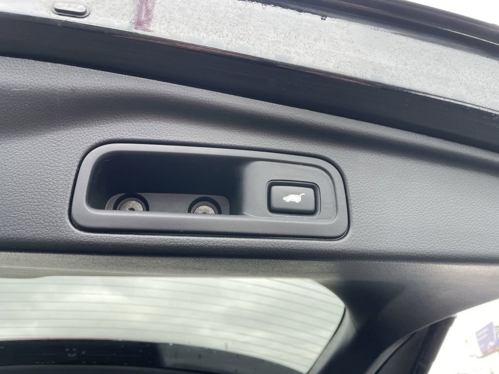 Used 2022 Honda Pilot Touring image 40