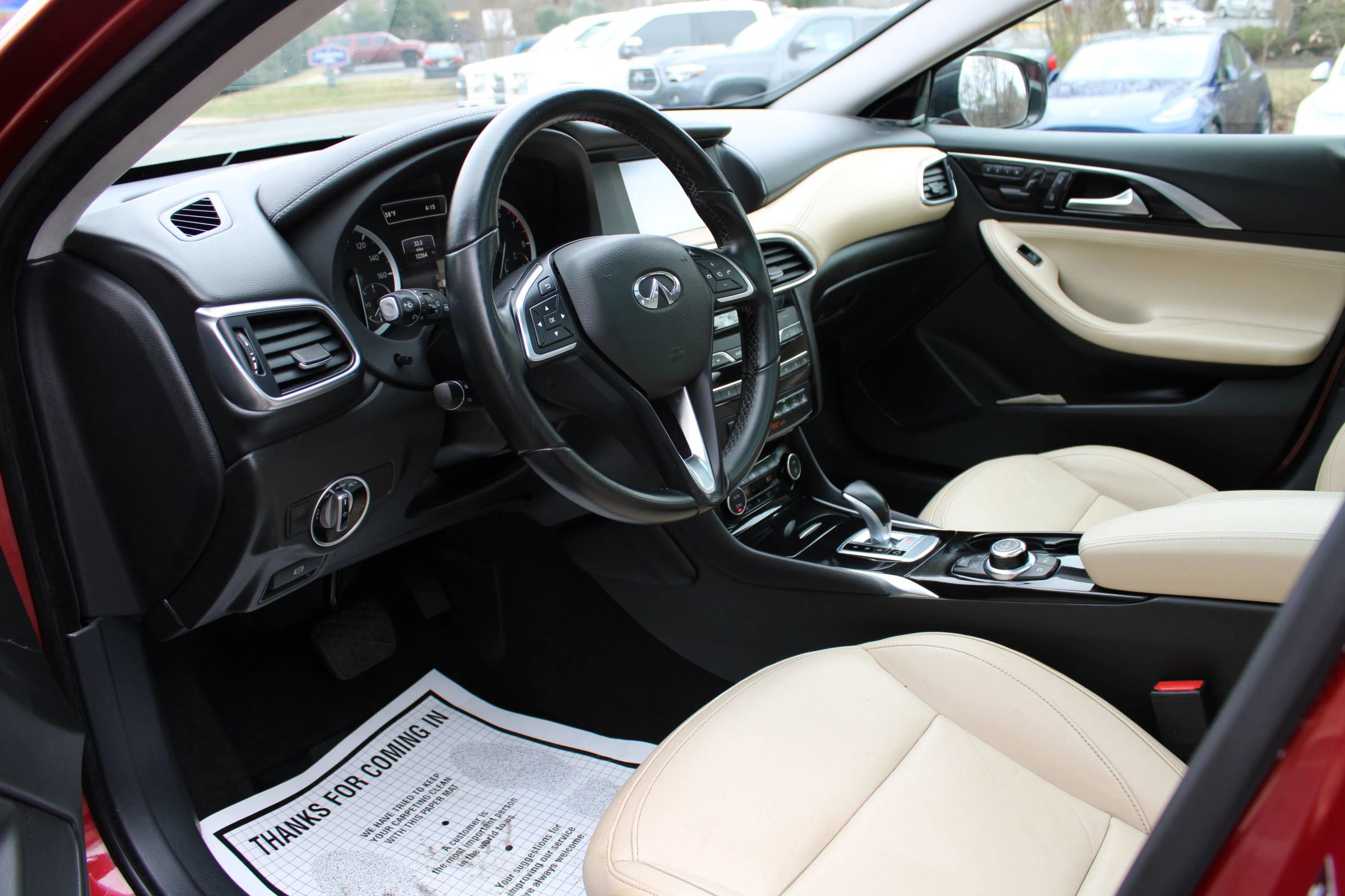 Used 2017 INFINITI QX30 Premium w/ Navigation Package image 22