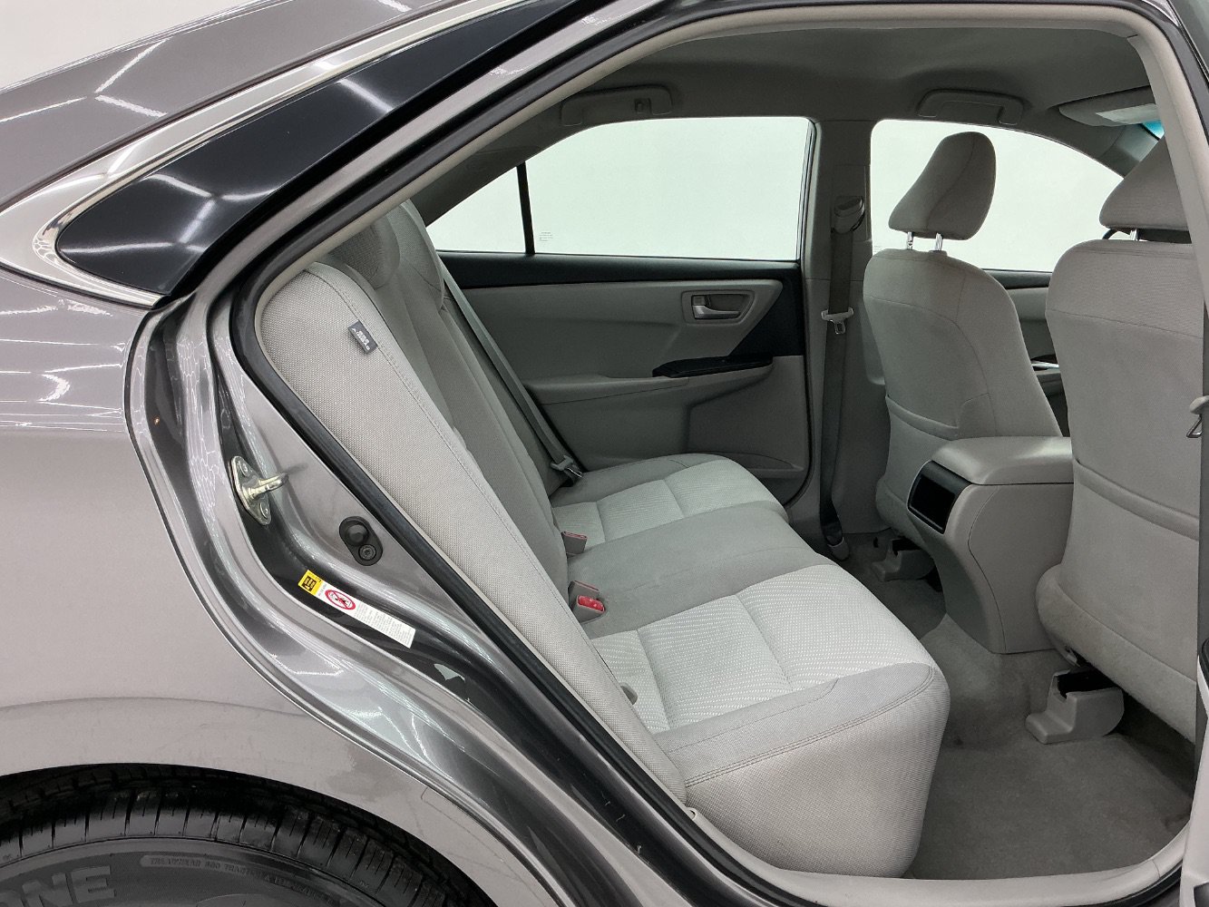 Used 2016 Toyota Camry LE FWD image 21