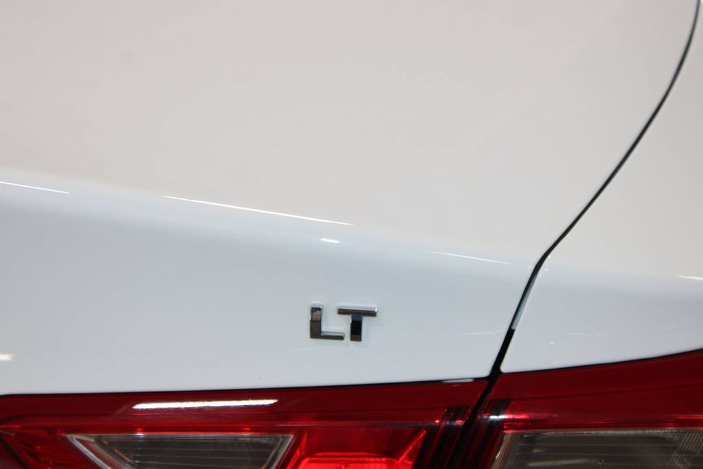 Used 2025 Chevrolet Malibu LT FWD image 27