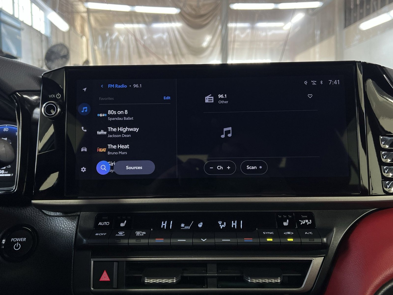 Used 2025 Toyota Camry XSE image 18