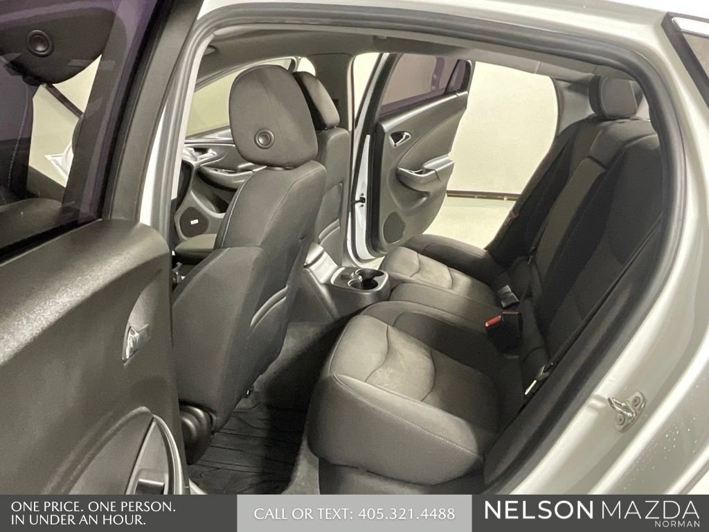 Used 2018 Chevrolet Volt LT w/ Comfort Package FWD image 12