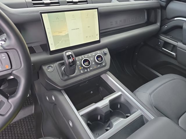 Used 2025 Land Rover Defender 130 V8 image 23