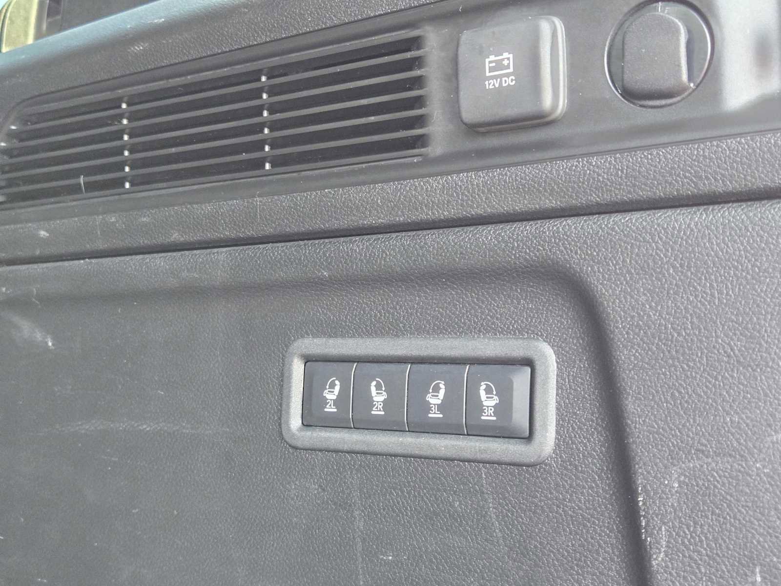 Used 2024 Jeep Wagoneer L Series II image 13