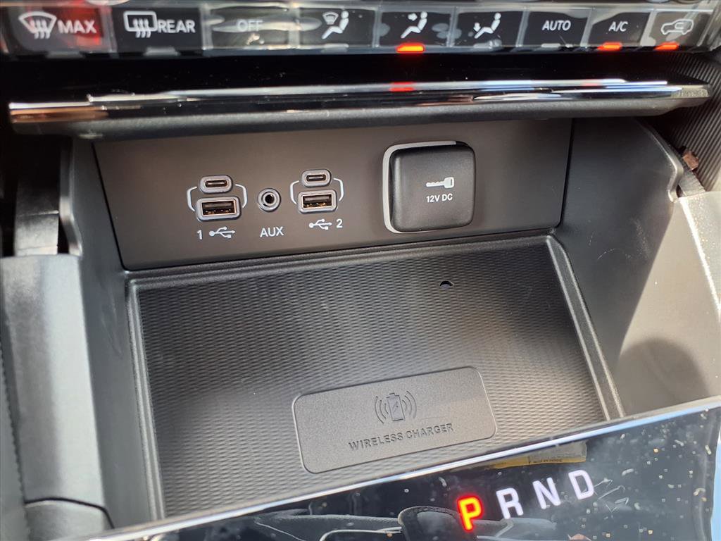 New 2025 Jeep Grand Cherokee Altitude image 6