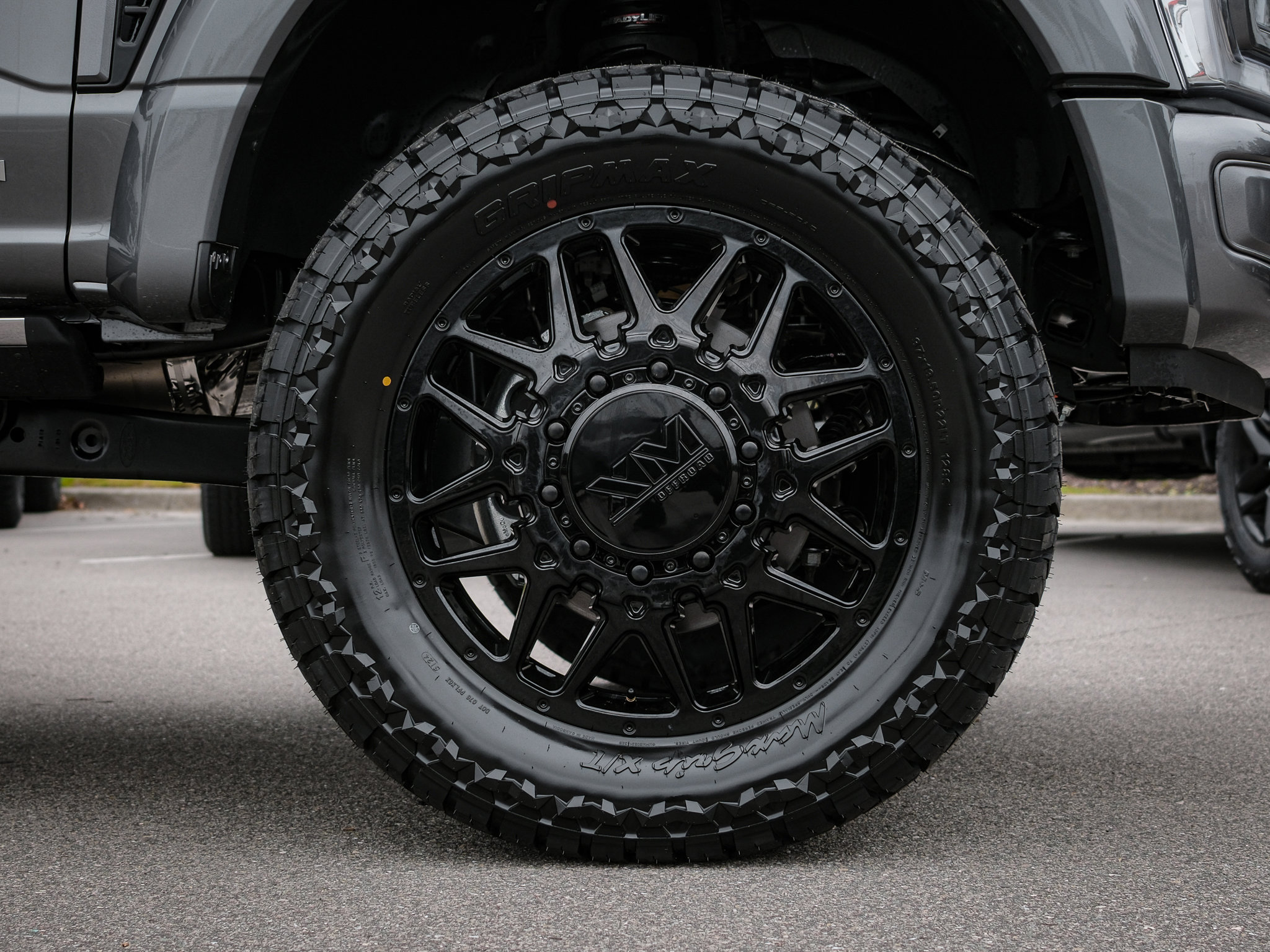 Used 2026 Ford F450 Lariat w/ FX4 Off-Road Package image 13