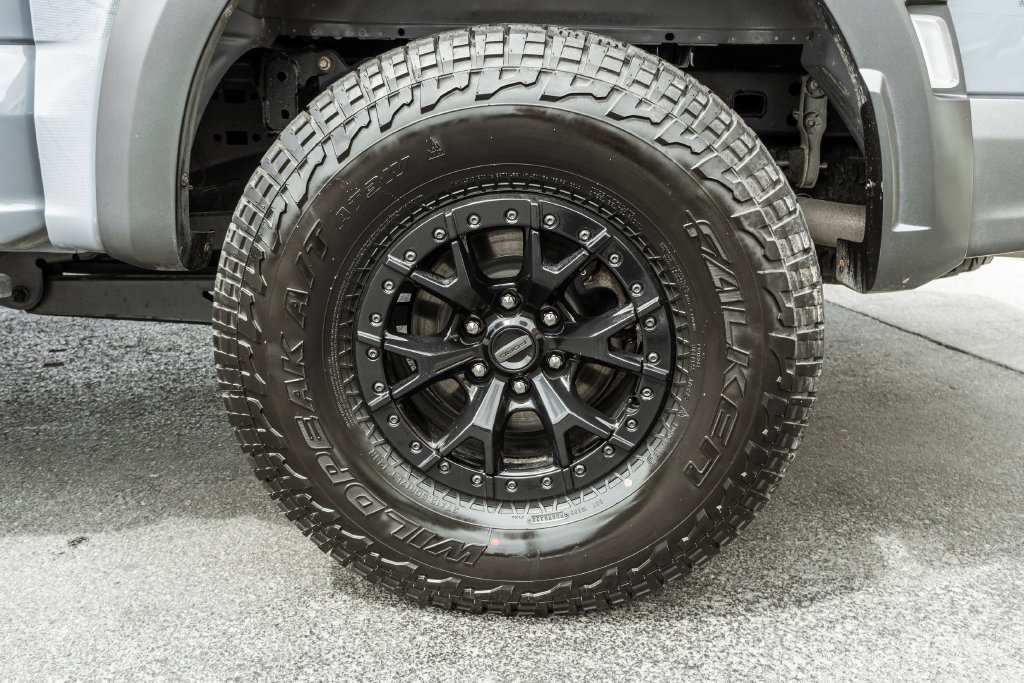 Used 2023 Ford F150 Raptor w/ Raptor 37 Performance Package AWD/4WD image 37