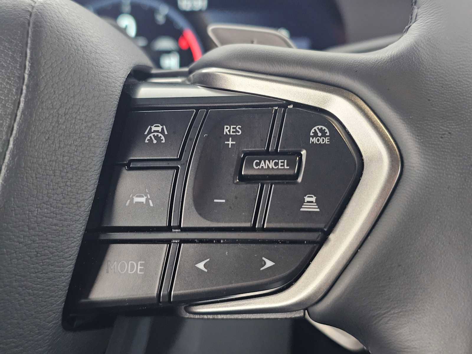 Used 2025 Lexus GX 550 w/ Accessory Package (31) image 30