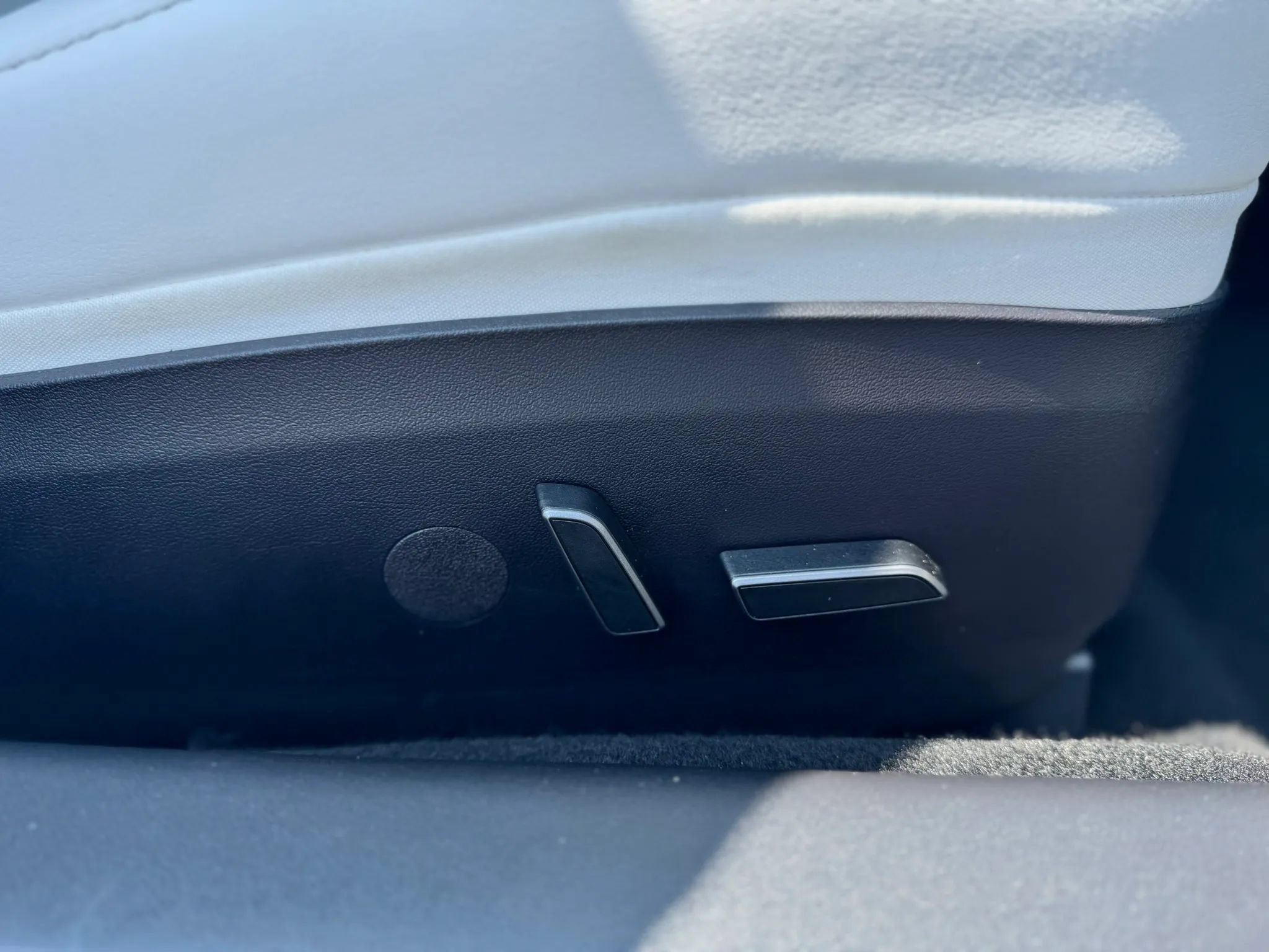 Used 2022 Tesla Model 3 Long Range AWD/4WD image 15