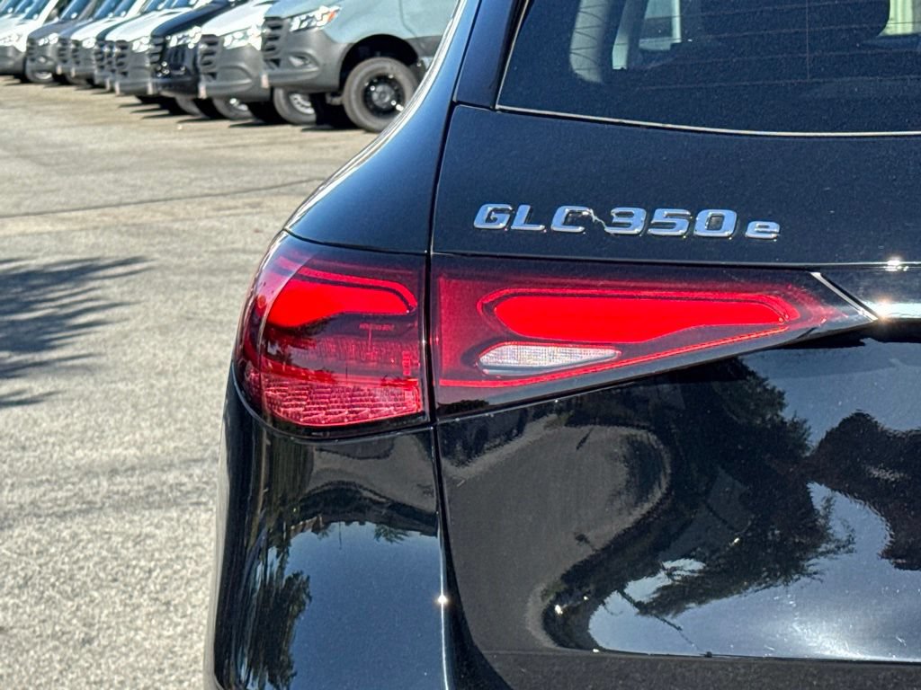 Used 2025 Mercedes-Benz GLC 350e 4MATIC image 14