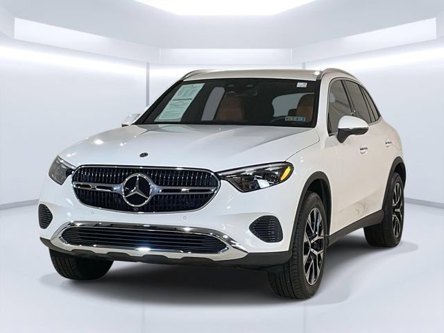 Used 2025 Mercedes-Benz GLC 350e 4MATIC image 1