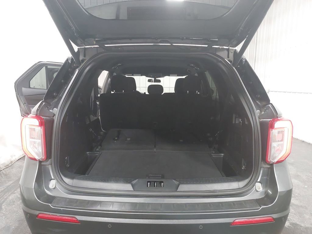 Used 2020 Ford Explorer XLT image 14