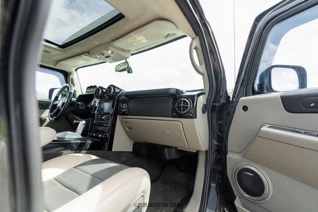 Used 2004 HUMMER H2 w/ Preferred Equipment Group image 55