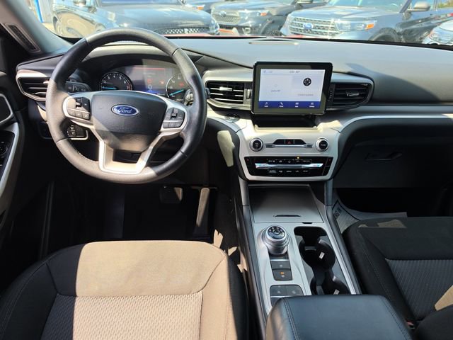Used 2024 Ford Explorer XLT image 12