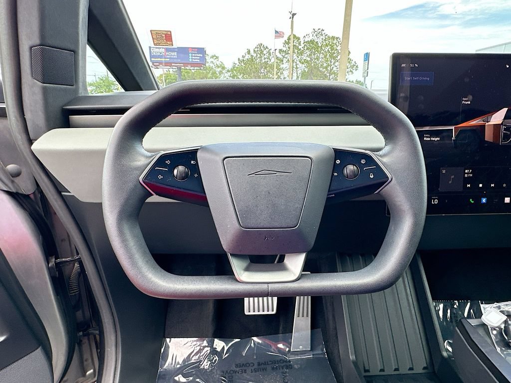 Used 2024 Tesla Cybertruck AWD Crew Cab image 10