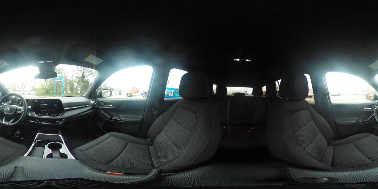 Used 2025 Chevrolet Equinox LT FWD image 42
