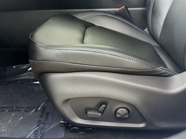 New 2026 Jeep Compass Limited image 18