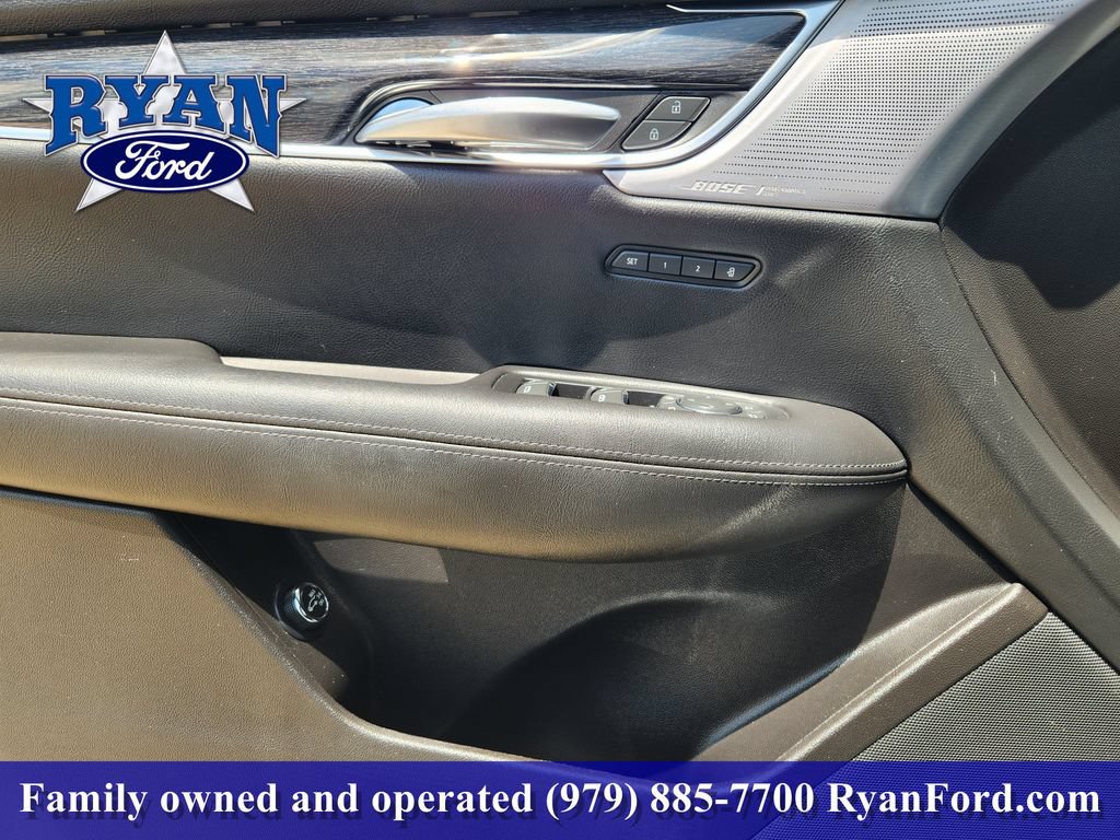 Used 2023 Cadillac XT5 Premium Luxury w/ Technology Package FWD image 16