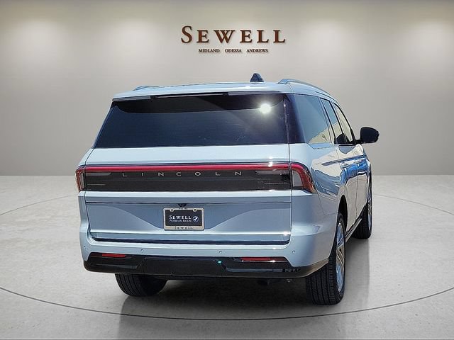 Used 2026 Lincoln Navigator Reserve AWD/4WD image 5